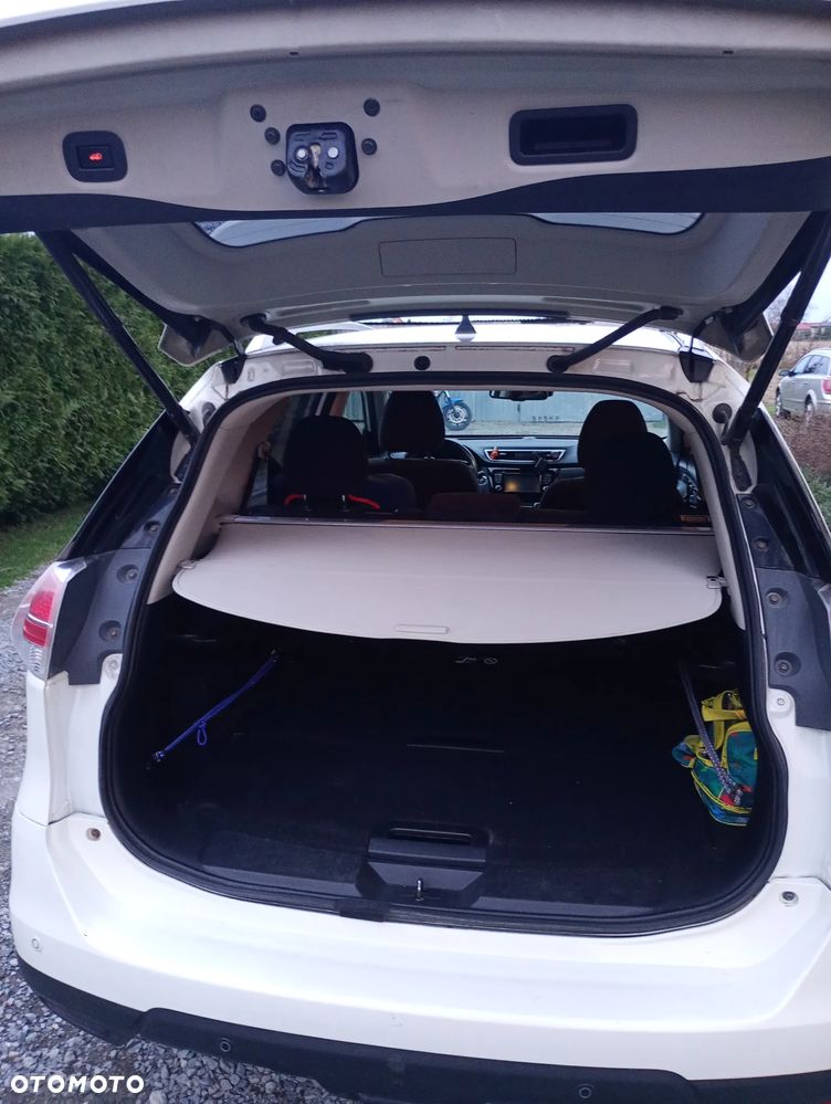 Nissan X-Trail 1.6 DCi N-Connecta 4WD - 12