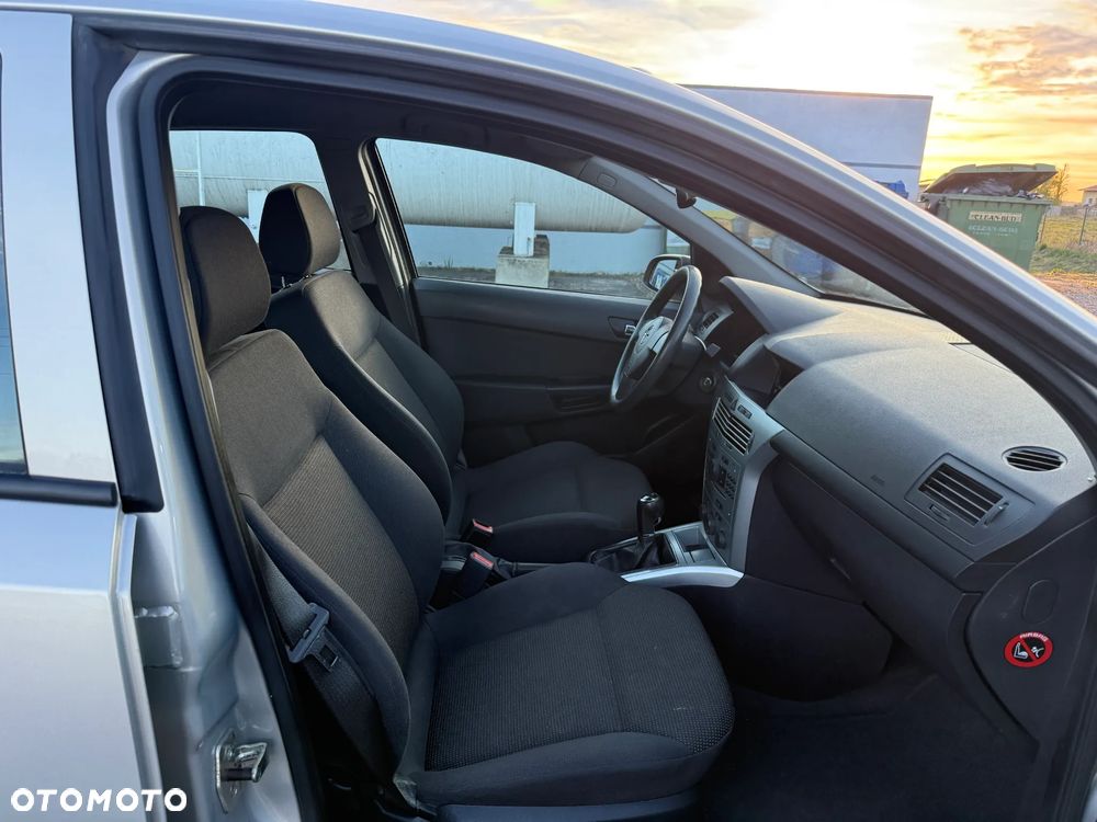 Opel Astra - 9