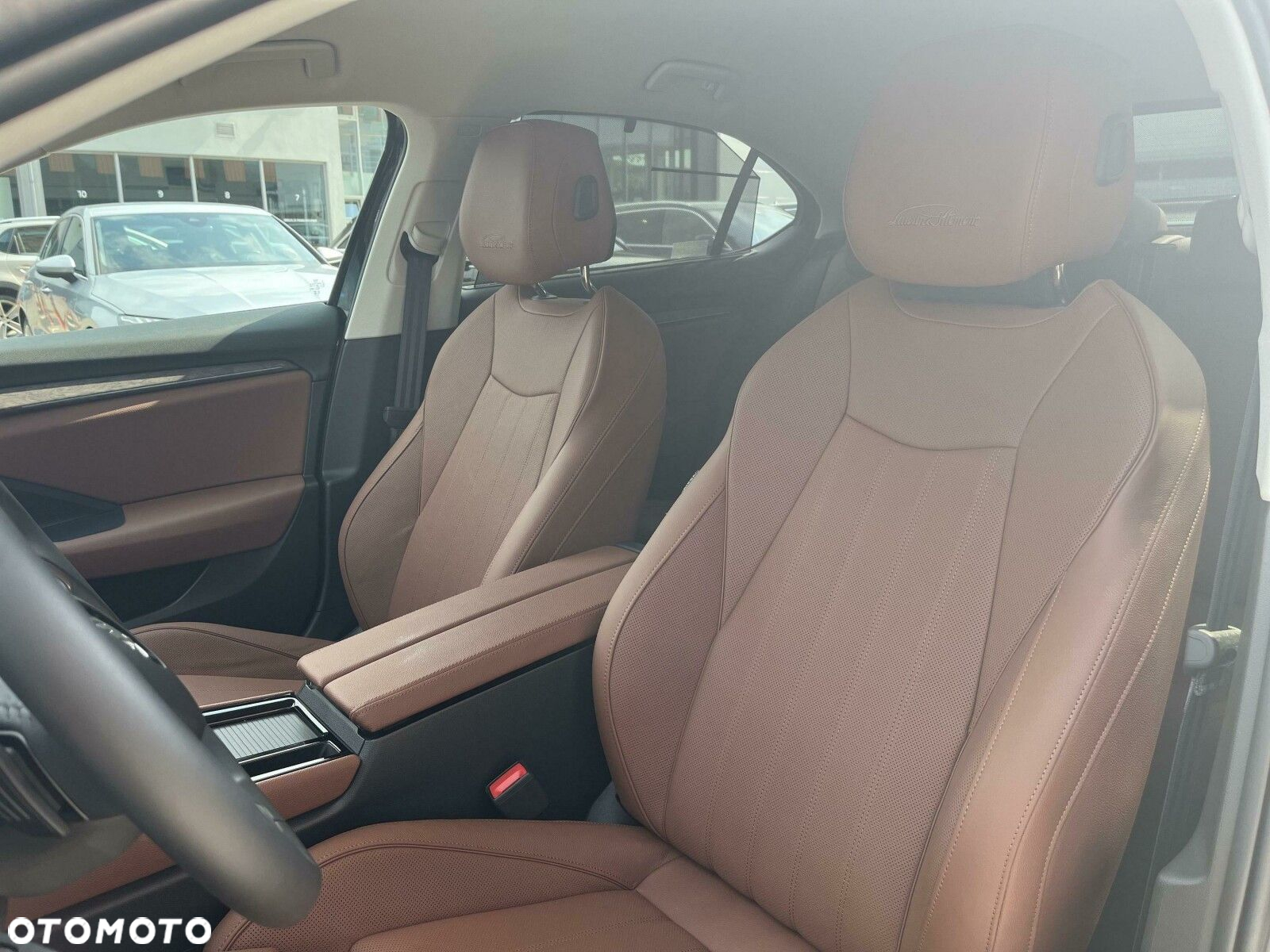 Skoda Superb 2.0 TDI SCR 4x4 L&K DSG - 12