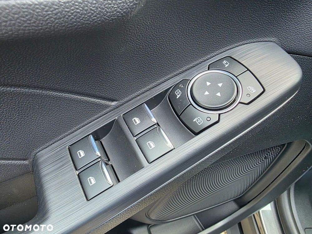 Ford Kuga - 17