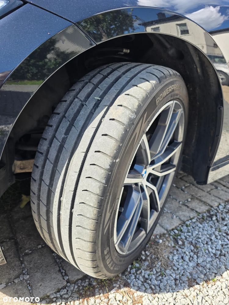 BMW Seria 3 330i Sport - 17
