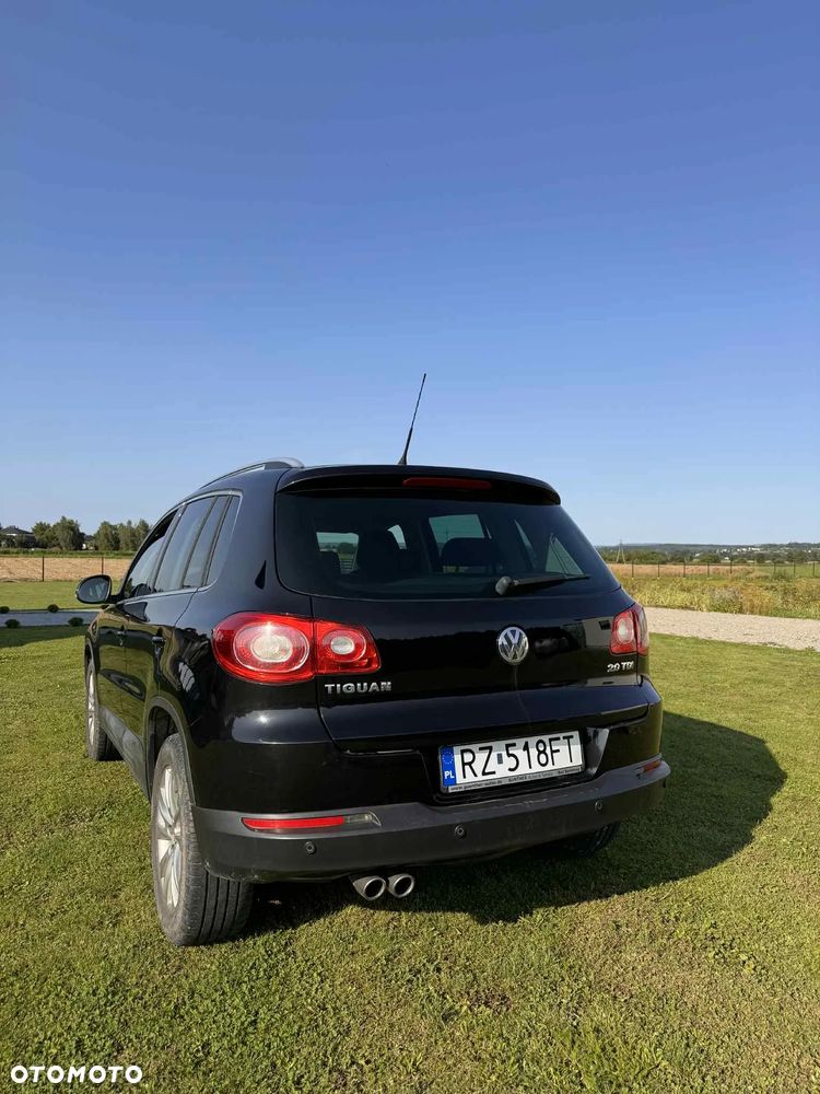 Volkswagen Tiguan - 4