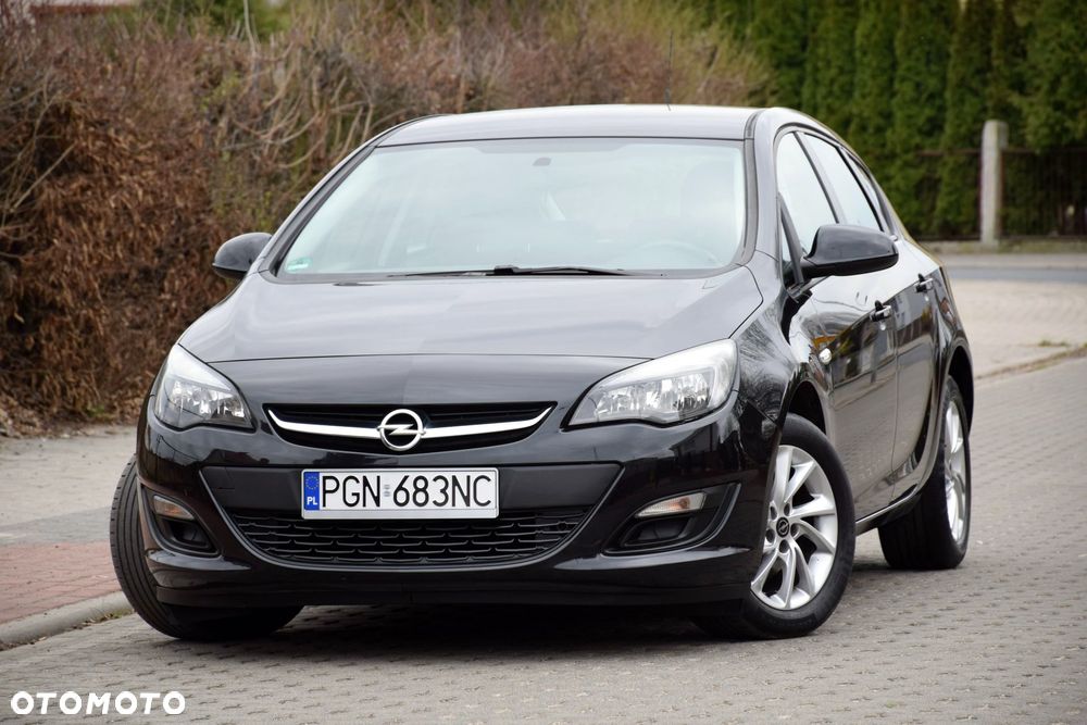 Opel Astra 1.6 Design Edition - 4