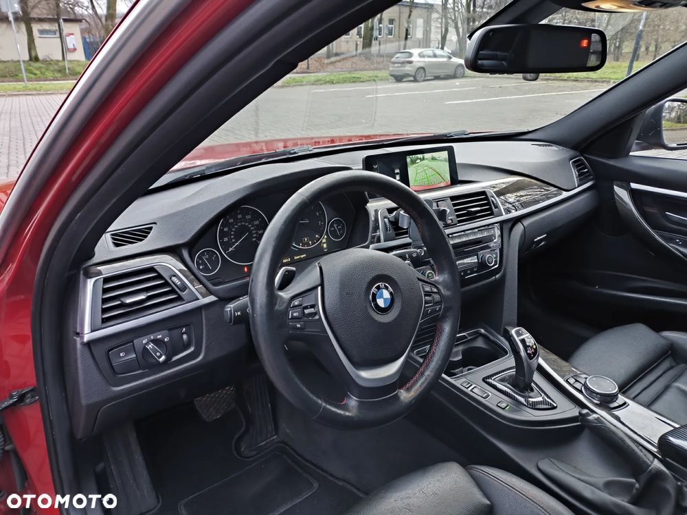 BMW Seria 3 330i xDrive Sport Line Sport - 9