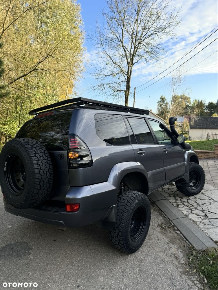 Toyota Land Cruiser - 4