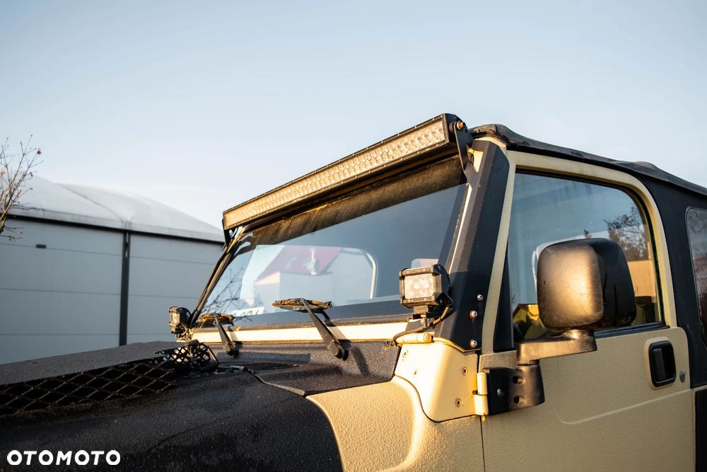 Jeep Wrangler 4.0 Sport - 19