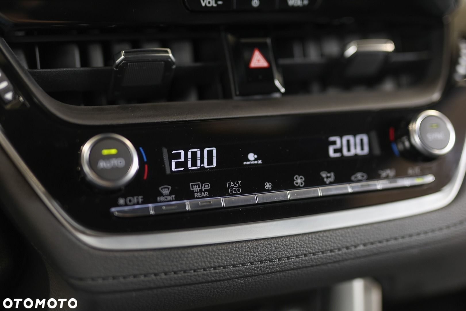Toyota Corolla Cross - 20
