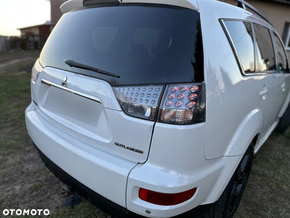 Mitsubishi Outlander - 6
