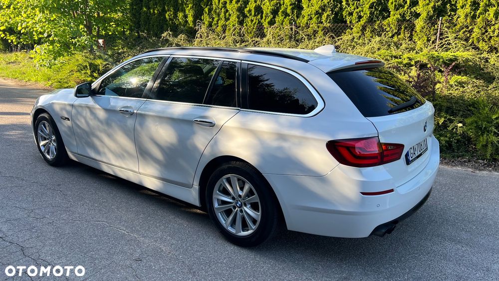BMW Seria 5 525d Sport-Aut - 3