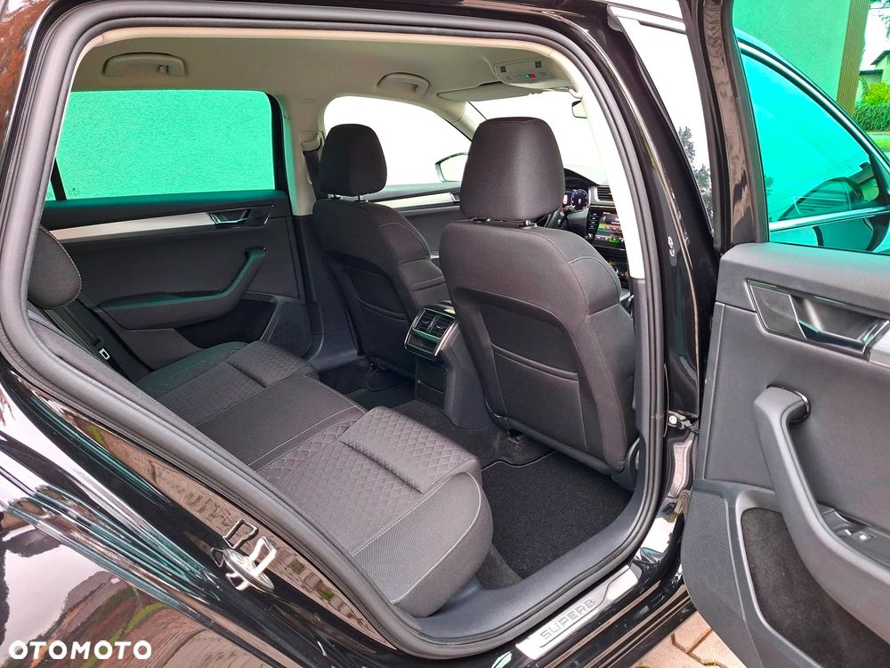 Skoda Superb 2.0 TDI DSG Premium Edition - 20