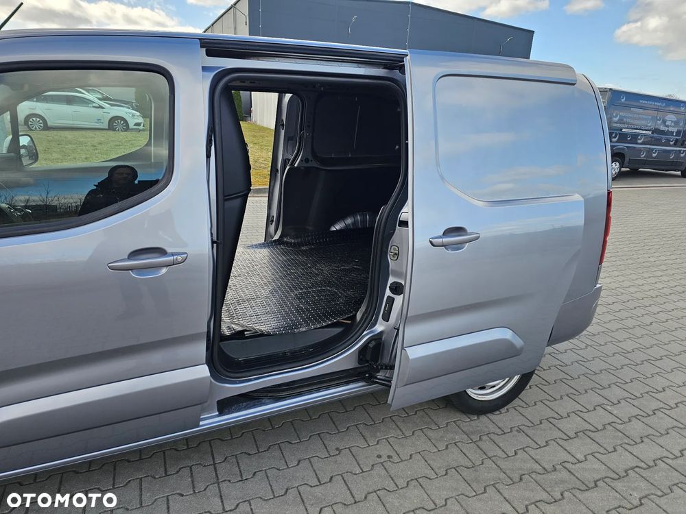 Opel COMBO - 15