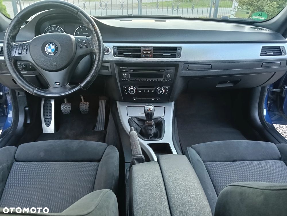 BMW Seria 3 320i - 7