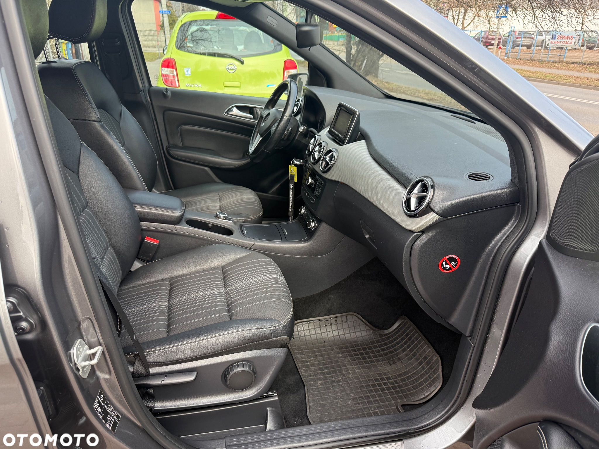 Mercedes-Benz Klasa B 180 CDI (BlueEFFICIENCY) 7G-DCT - 13