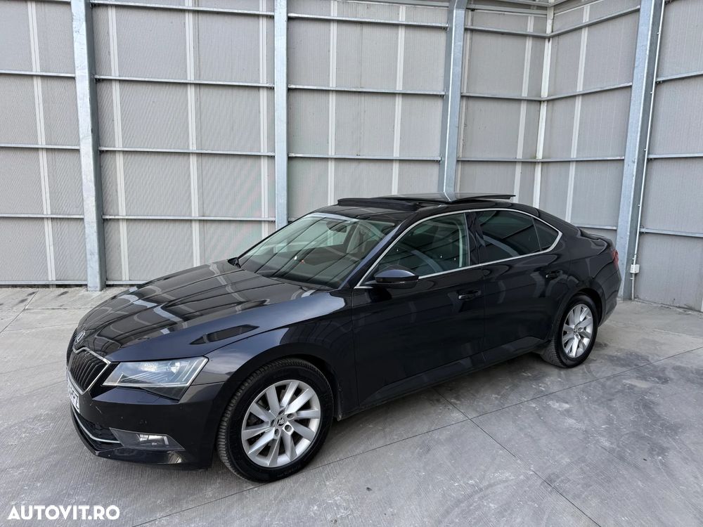 Skoda Superb 2.0 TDI DSG Premium Edition - 12