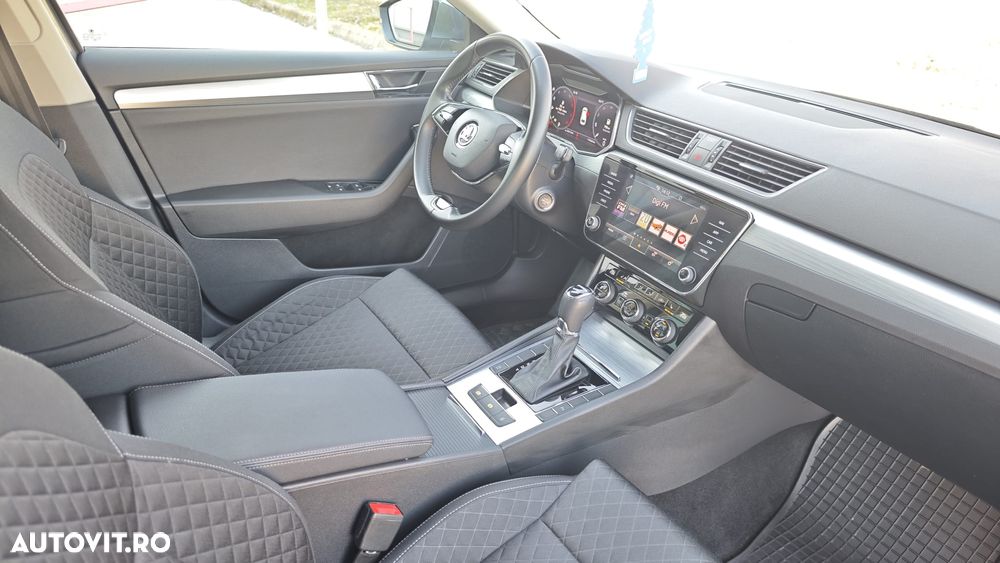 Skoda Superb 2.0 TDI DSG Ambition - 28
