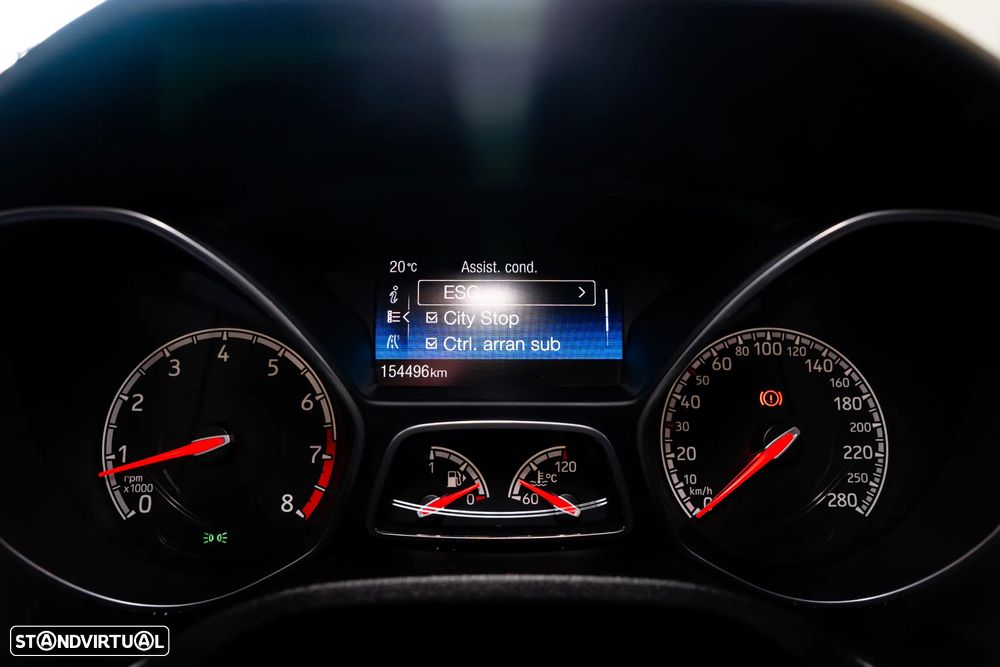 Ford Focus 2.0 EcoBoost ST c/ Pack Pele Desportiva - 27