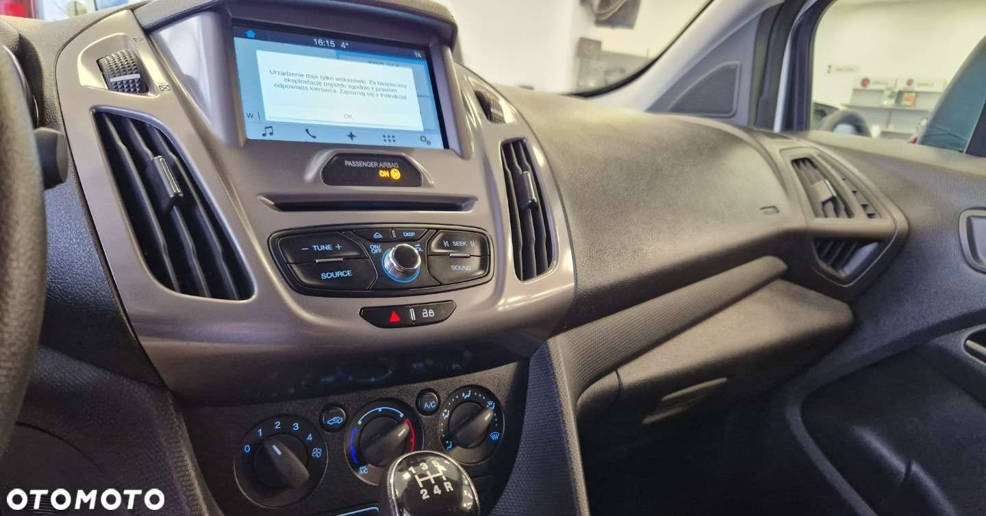Ford Transit Connect - 15