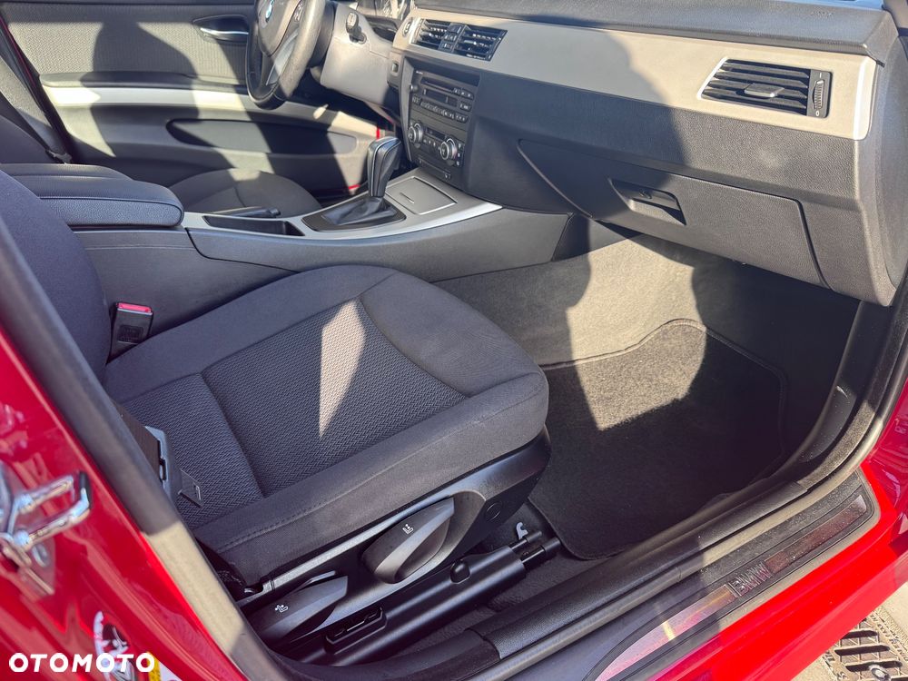 BMW Seria 3 320i Edition Exclusive - 11
