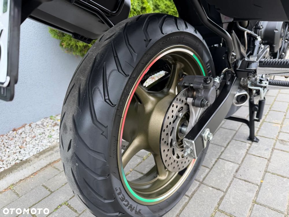 Yamaha XJ - 24