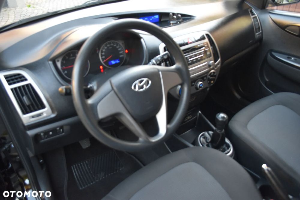 Hyundai i20 - 19