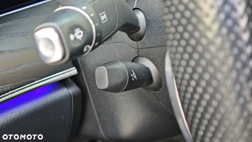 Mercedes-Benz Klasa E 220 d 4-Matic AMG - 32