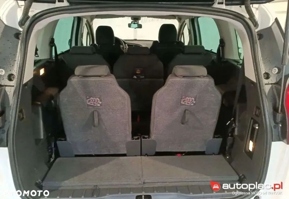 Peugeot 5008 - 11