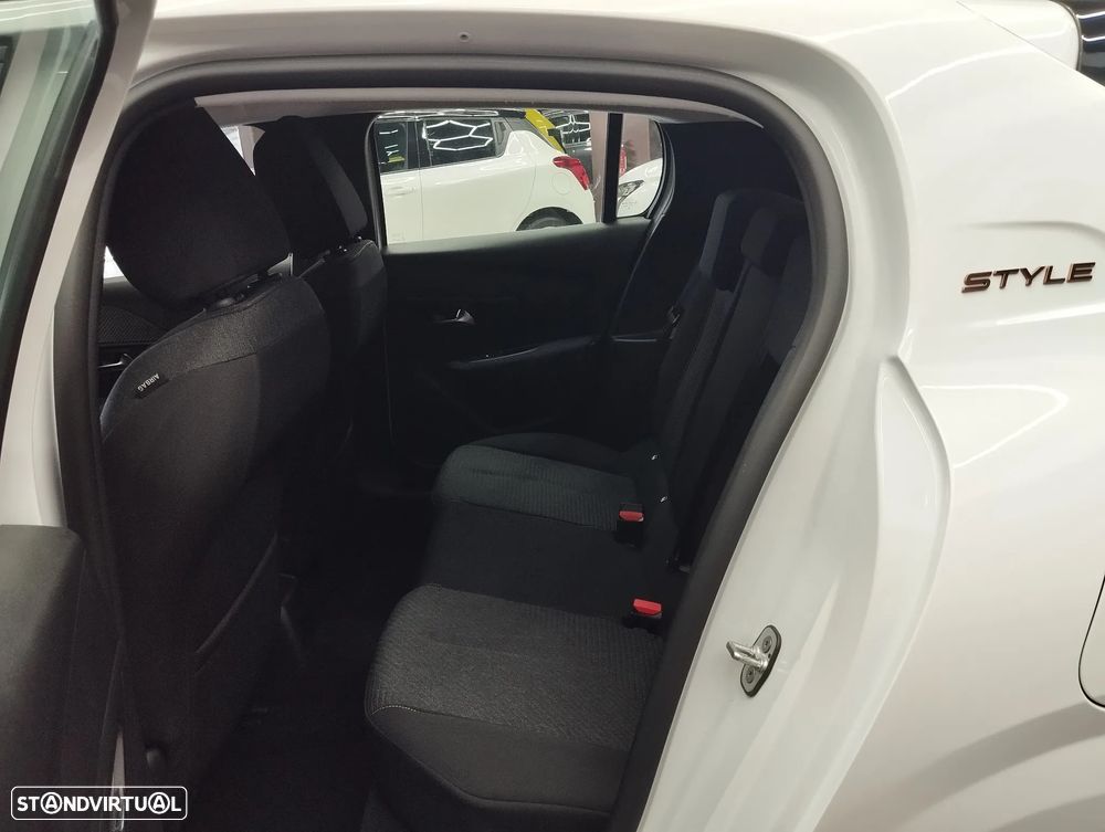 Peugeot 208 1.2 PureTech SE Style - 11
