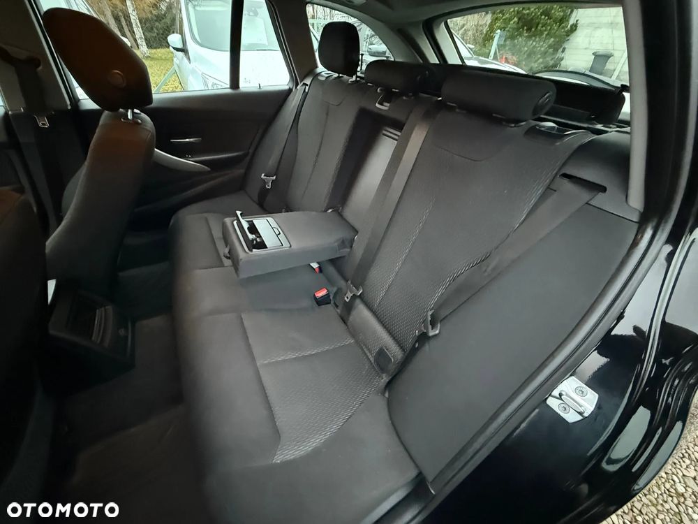 BMW Seria 3 320d Advantage - 23