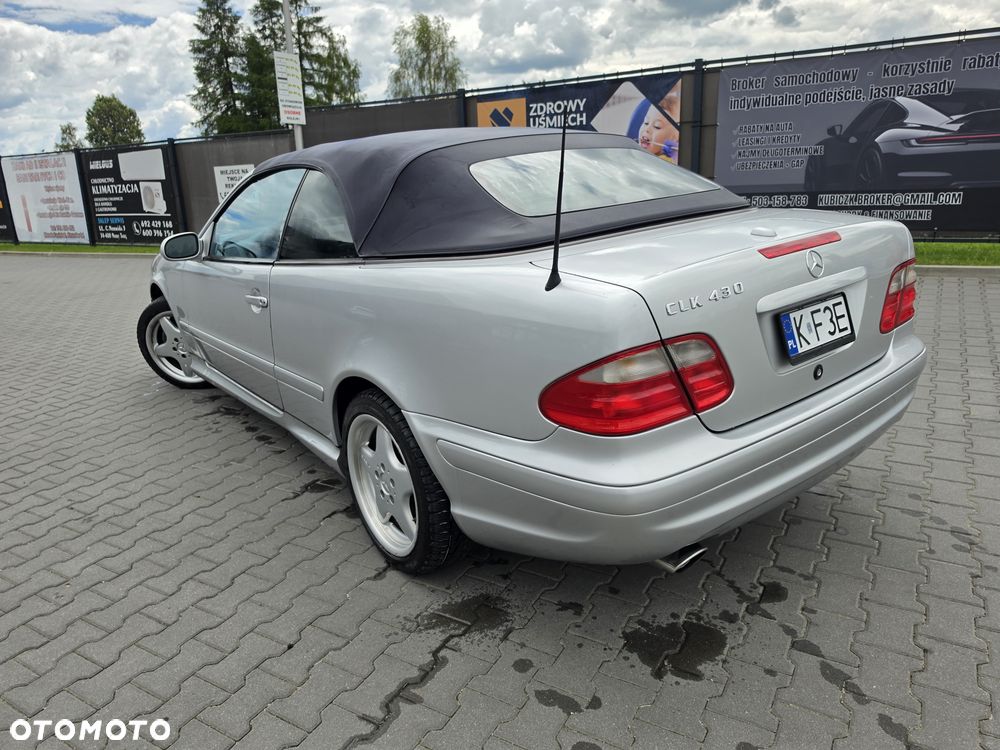 Mercedes-Benz CLK - 8