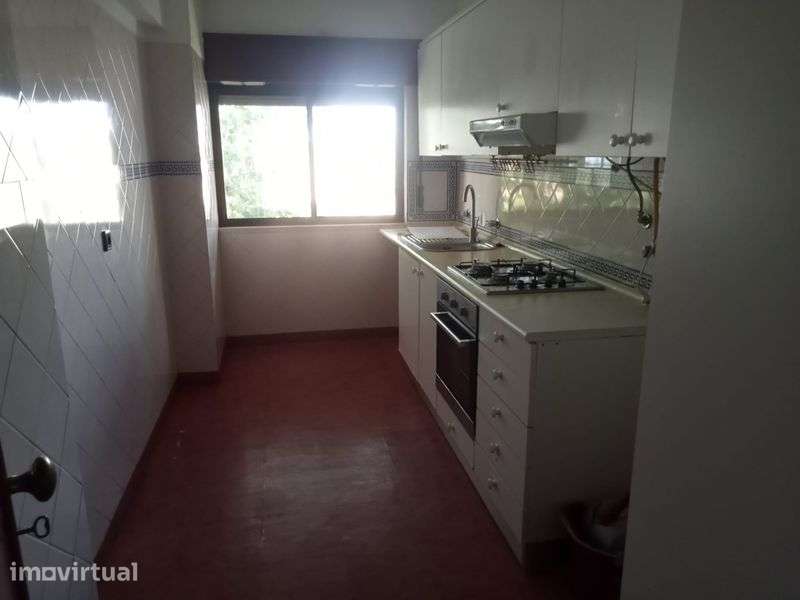Arrenda-se Apartamento T1 - Grande imagem: 2/6