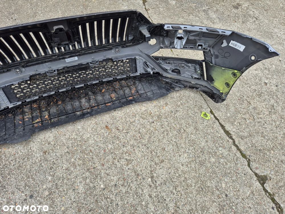 Skoda Octavia 4 IV RS 19- zderzak przedni spoiler kratka dokładka VRS 5E3 - 5