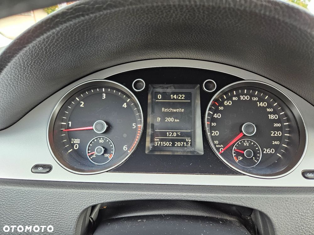Volkswagen Passat - 16