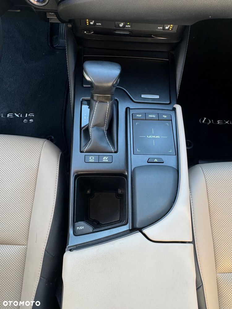 Lexus ES - 25