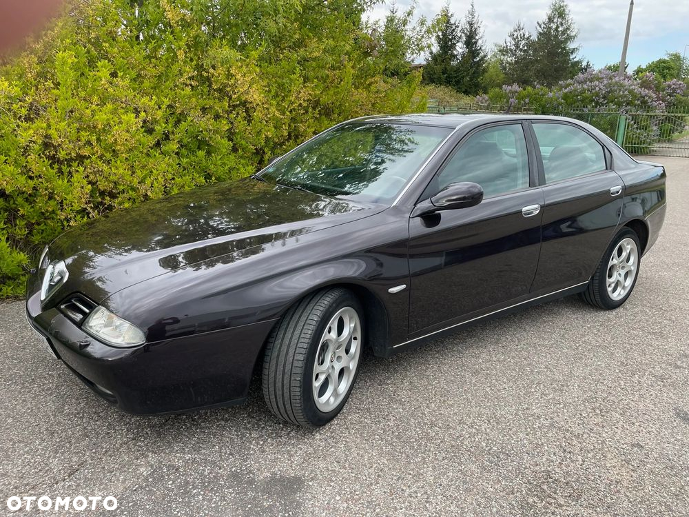 Alfa Romeo 166 2.4 JTD Distinctive - 4