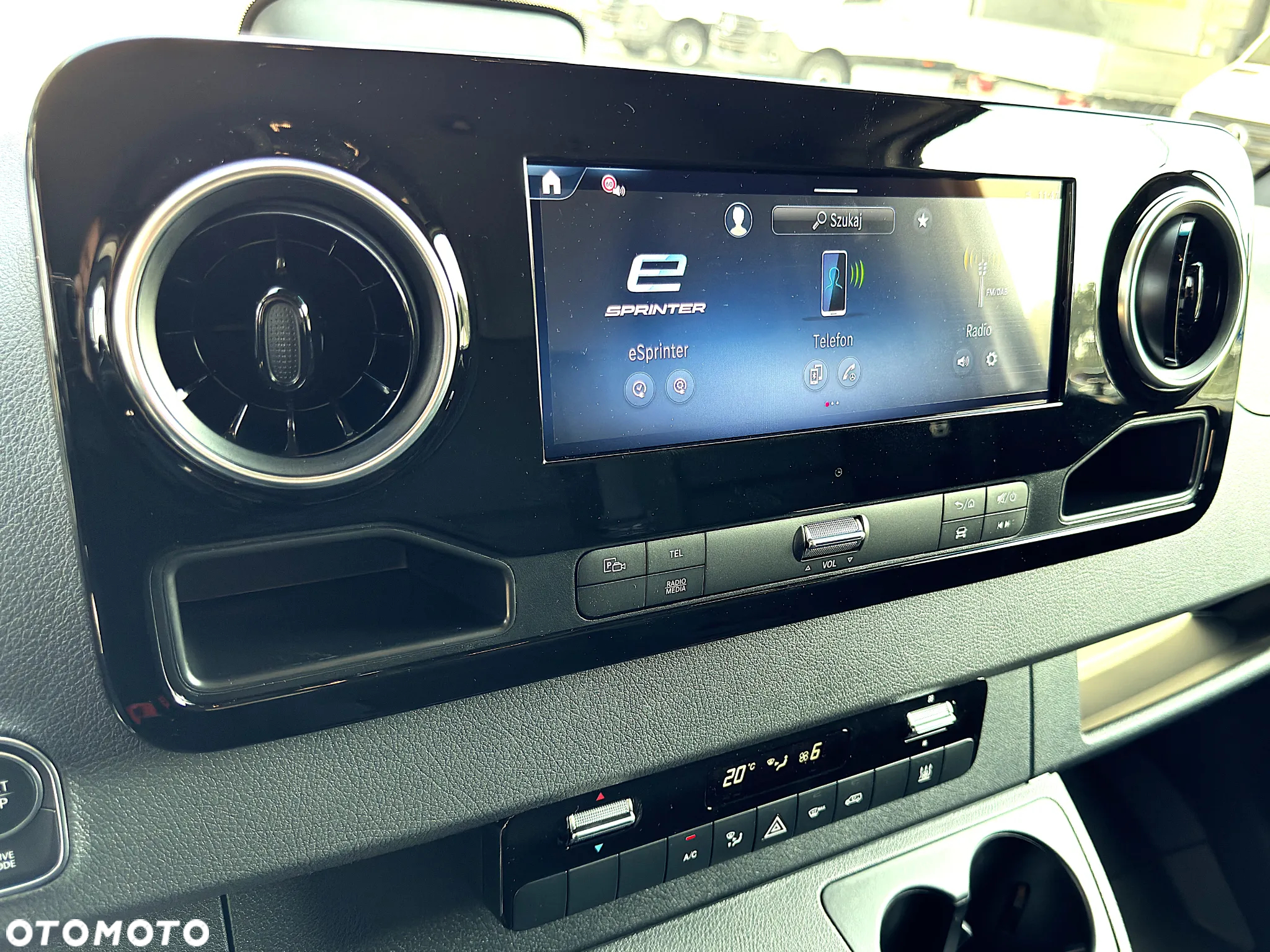 Mercedes-Benz eSprinter 314 Furgon Pro Standard - 18