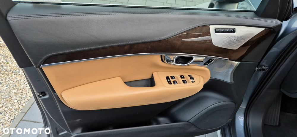 Volvo XC 90 T8 AWD Plug-In Hybrid Inscription 7os - 27