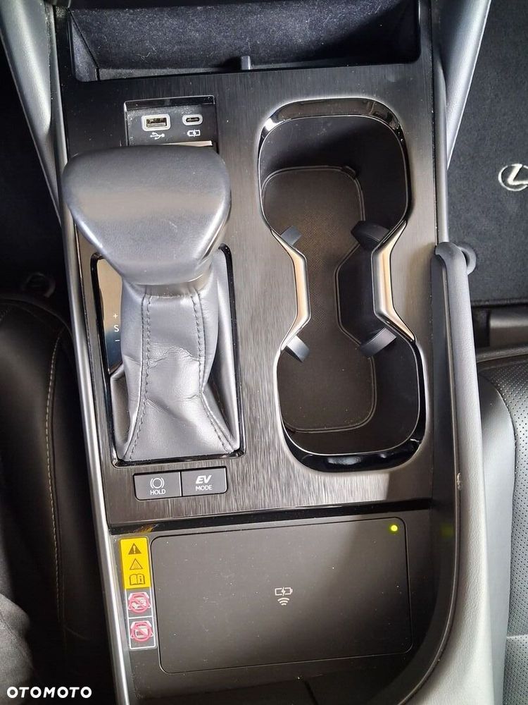 Lexus ES 300h Business Edition - 14