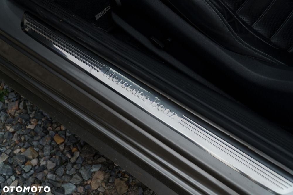 Mercedes-Benz Klasa C 300 9G-TRONIC - 33