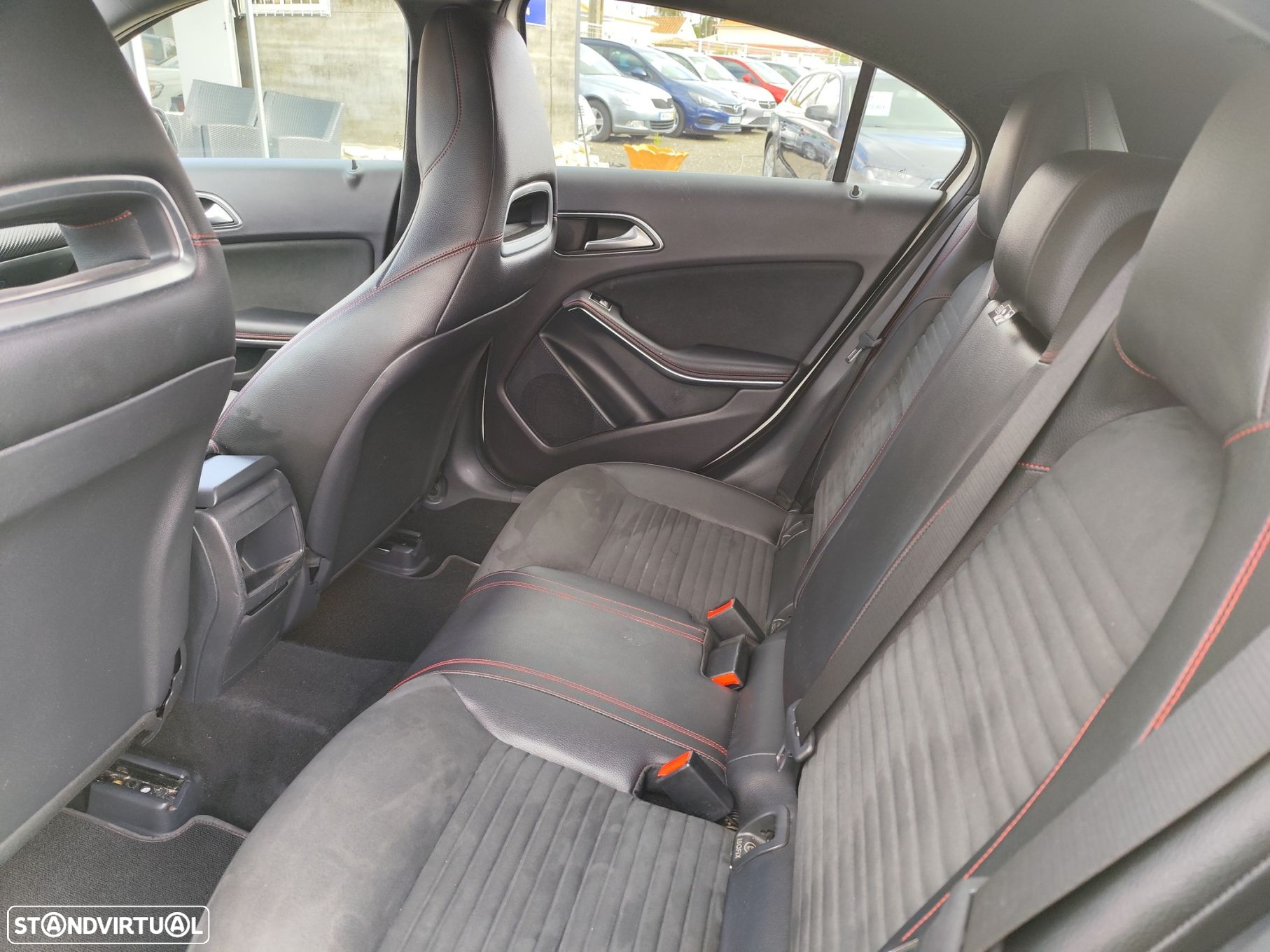 Mercedes-Benz A 200 d AMG Line - 19