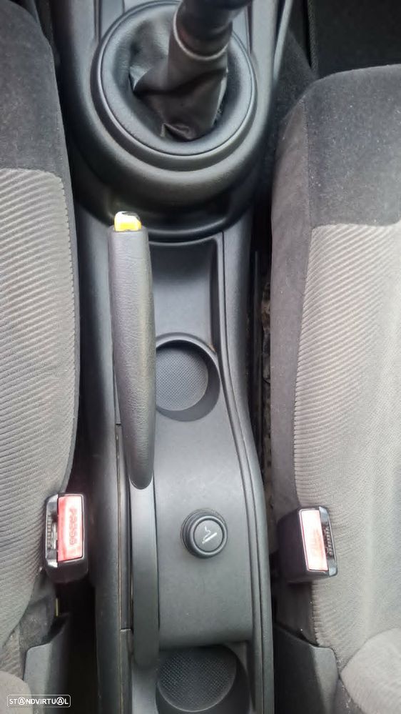 Citroën C4 1.6 HDi SX - 10