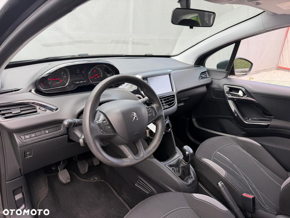 Peugeot 208 1.2 PureTech Active - 18