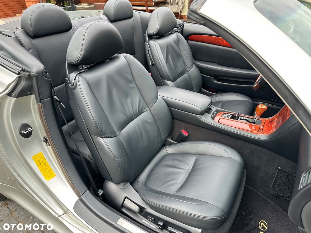 Lexus SC Prestige - 32