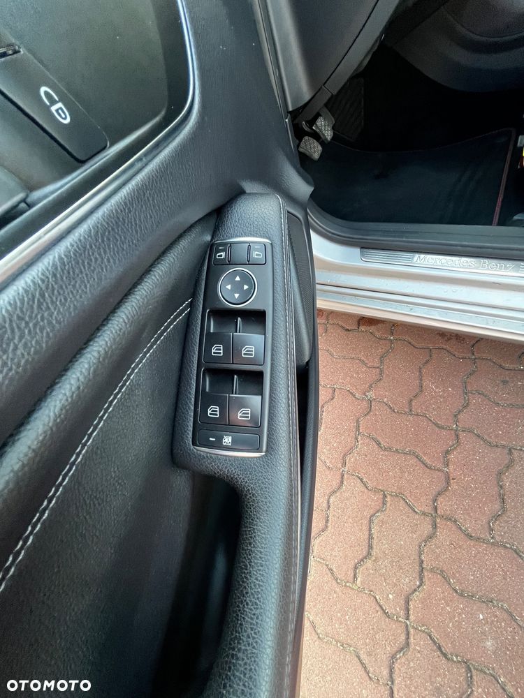Mercedes-Benz Klasa A 180 (BlueEFFICIENCY) - 17