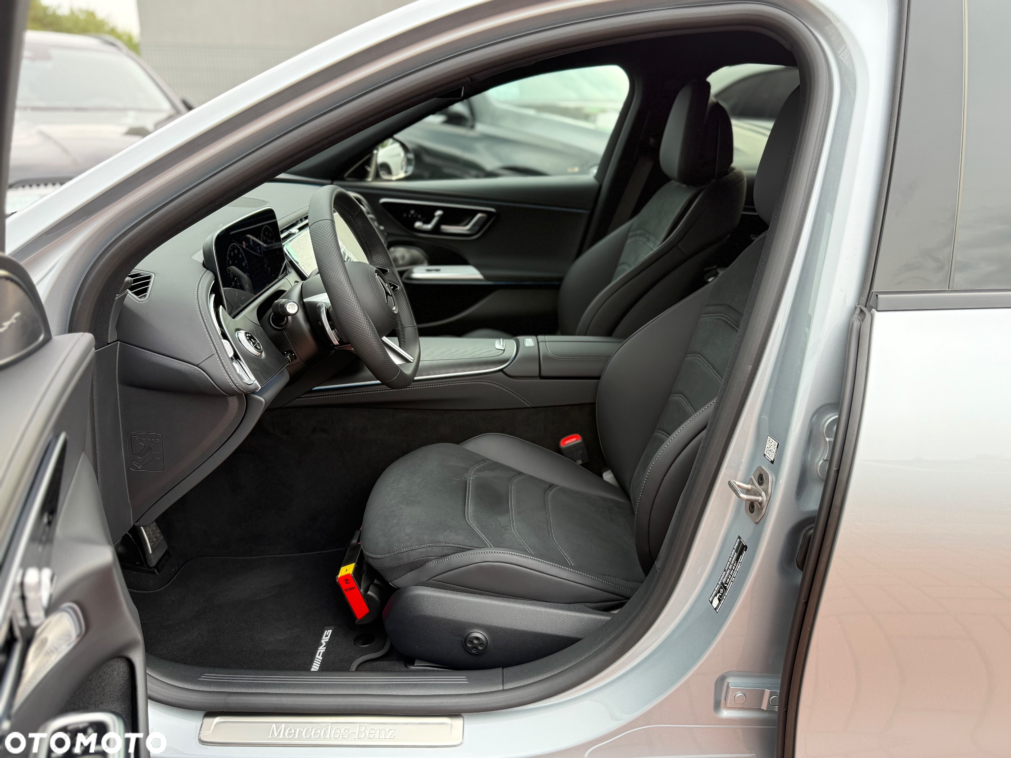 Mercedes-Benz Klasa E 200 mHEV 4-Matic AMG 9G-Tronic - 6