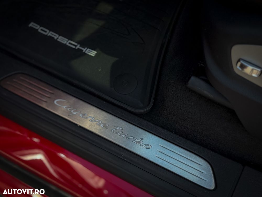 Porsche Cayenne Turbo S Tiptronic S - 32