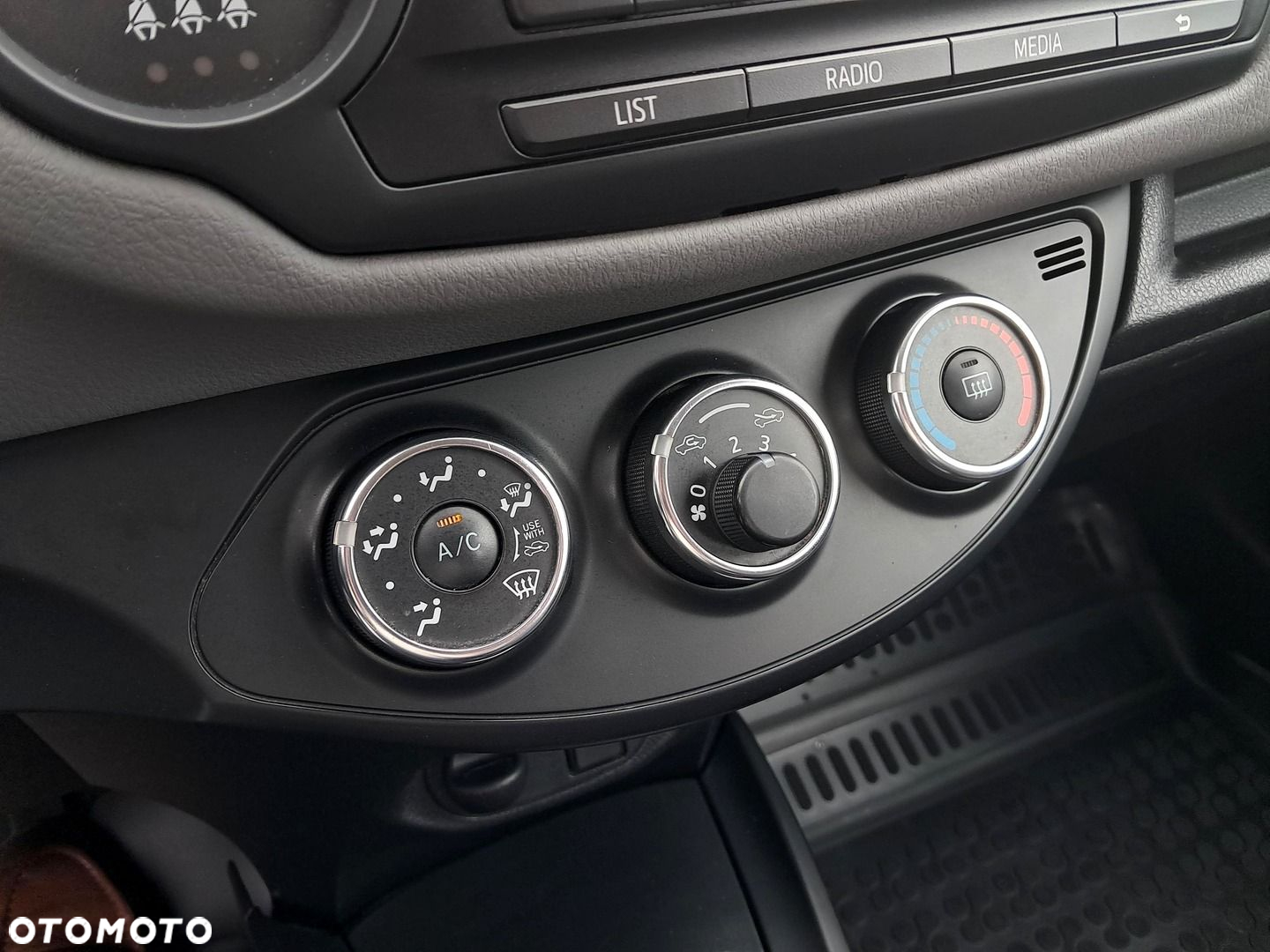 Toyota Yaris - 19