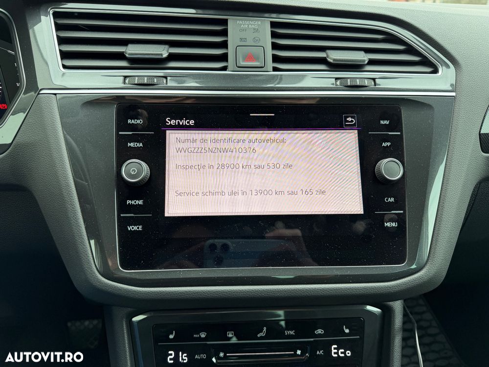 Volkswagen Tiguan - 11