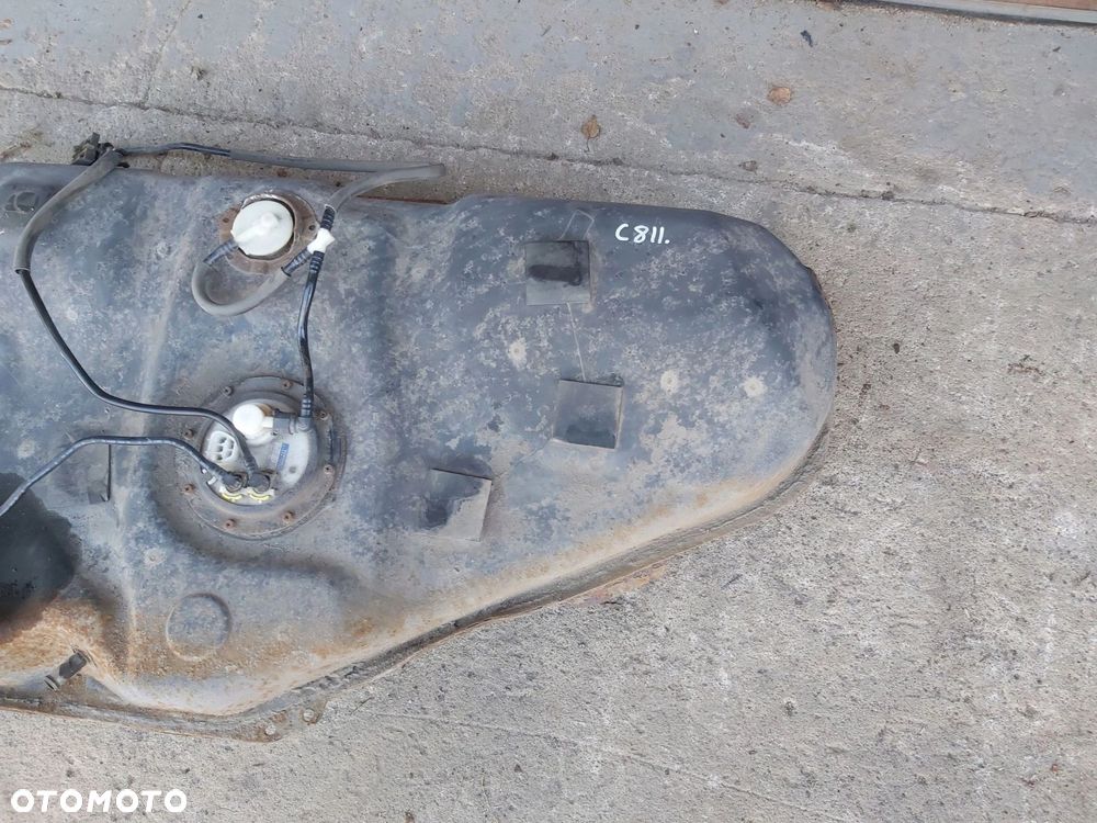 Toyota Corolla E12 zbiornik bak paliwa d4d - 2