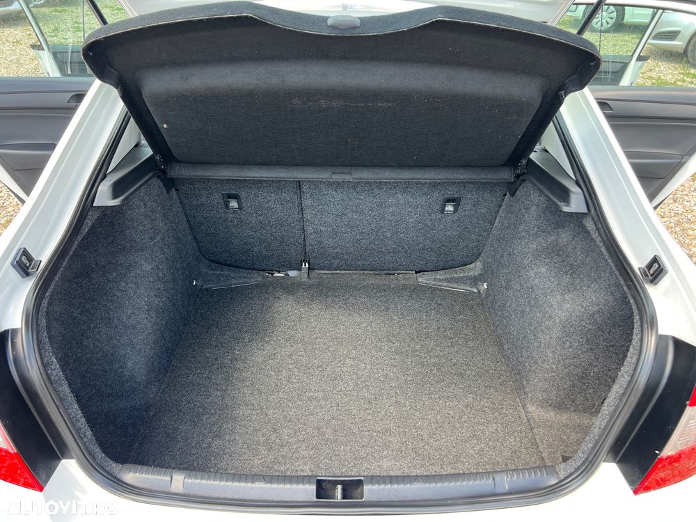 Skoda RAPID 1.2 TSI Active - 7
