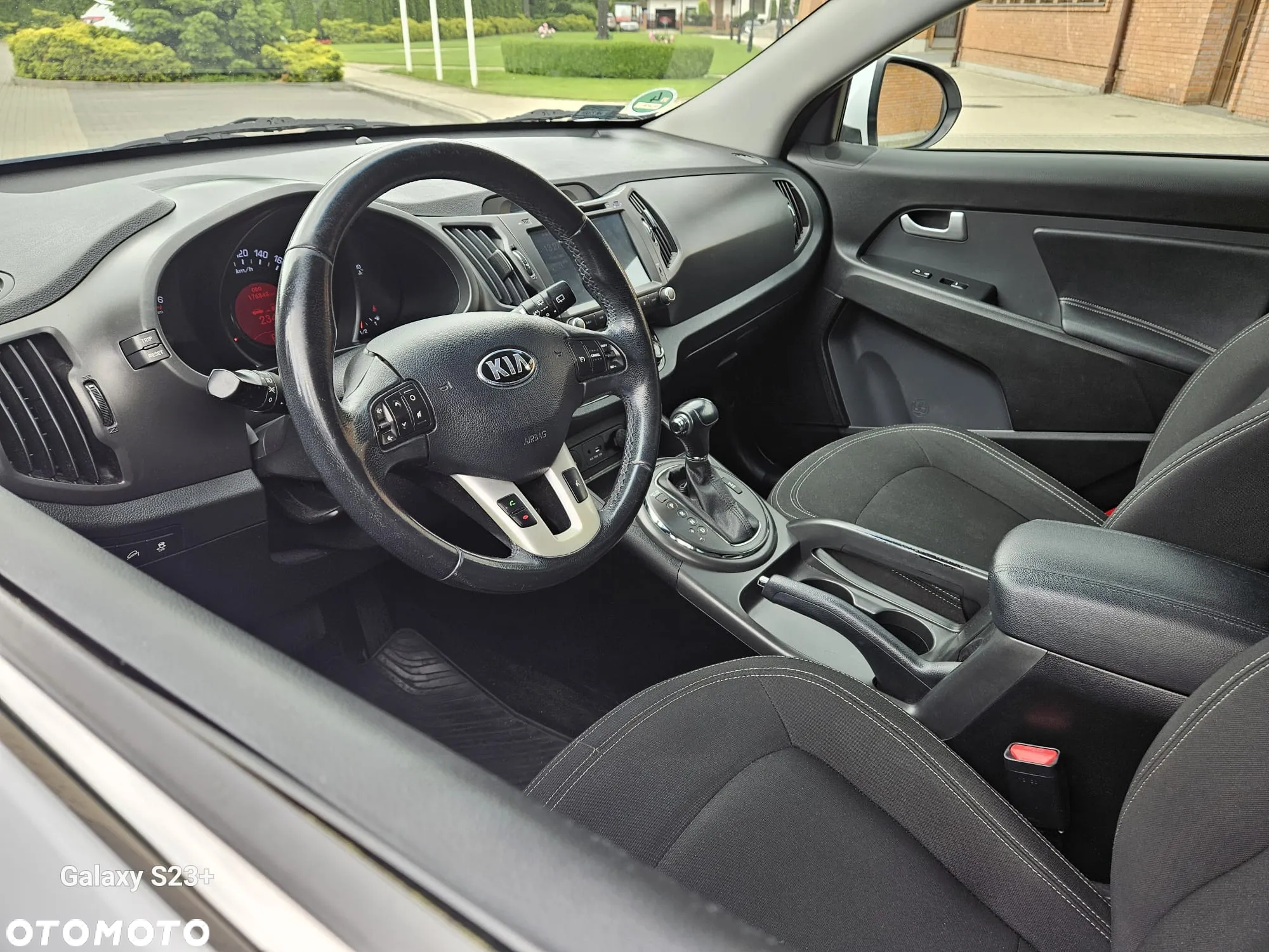 Kia Sportage 2.0 CRDI XL - 13